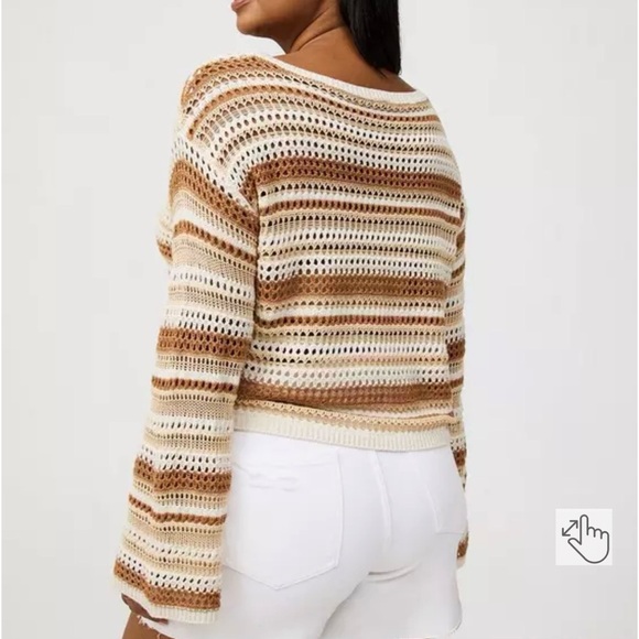 BOGO NWT Torrid Wide Sleeve Crop Pullover - Picture 4 of 5